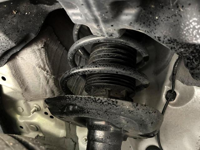 ヤリスクロス Ｚ　純正８型ナビ　禁煙車　衝突軽減　全周囲カメラ　フルセグ　Ｂｌｕｅｔｏｏｔｈ接続　ＬＥＤヘッド　シートヒーター　パワーシート　ステアリングヒーター　スマートキー（20枚目）