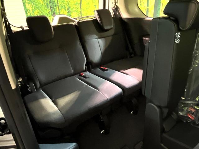 セレナ e-パワー ハイウェイスターV 登録済未使用車 プロパイロット 純正12.3型ナビ 全周囲カメラ 両側電動スライド LEDヘッド Bluetooth接続 フルセグ HDMI USB入力端子 ダブルオートエアコン 置き型充電(10枚目)