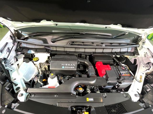 セレナ e-パワー ハイウェイスターV 登録済未使用車 プロパイロット 純正12.3型ナビ 全周囲カメラ 両側電動スライド LEDヘッド Bluetooth接続 フルセグ HDMI USB入力端子 ダブルオートエアコン 置き型充電(18枚目)