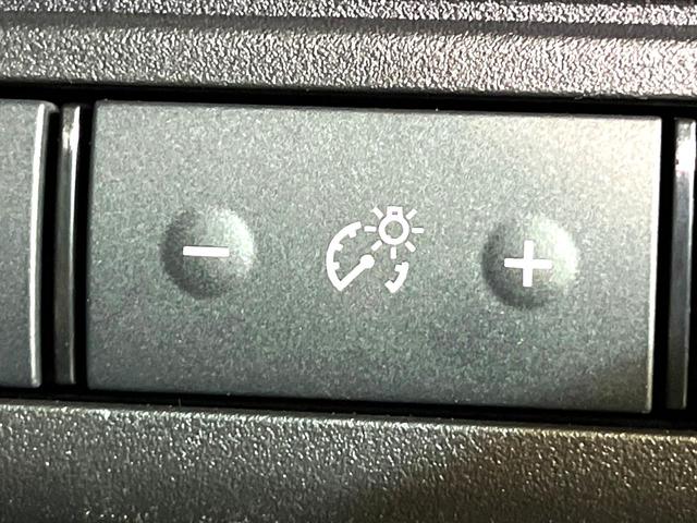 セレナ e-パワー ハイウェイスターV 登録済未使用車 プロパイロット 純正12.3型ナビ 全周囲カメラ 両側電動スライド LEDヘッド Bluetooth接続 フルセグ HDMI USB入力端子 ダブルオートエアコン 置き型充電(37枚目)