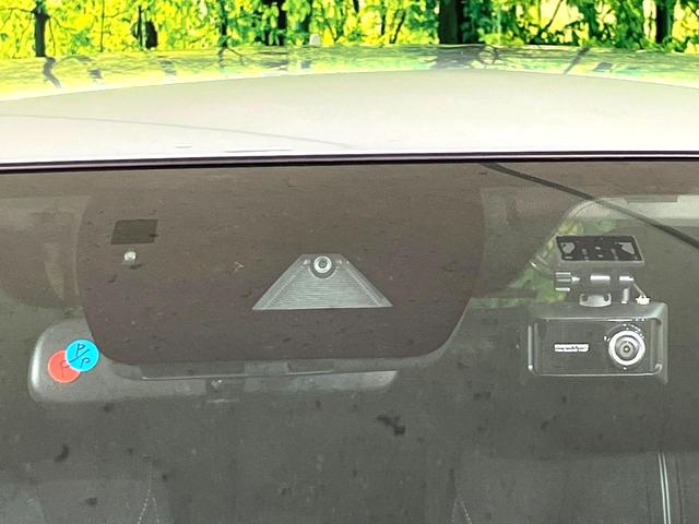 デミオ １５Ｓツーリング　衝突軽減　マツダコネクトナビ　全周囲カメラ　ＬＥＤヘッド　シートヒーター　Ｂｌｕｅｔｏｏｔｈ接続　ＣＤ／ＤＶＤ再生　フルセグ　ＥＴＣ　ドラレコ　オートエアコン　スマートキー　ＵＳＢ端子（3枚目）