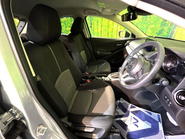 デミオ １５Ｓツーリング　衝突軽減　マツダコネクトナビ　全周囲カメラ　ＬＥＤヘッド　シートヒーター　Ｂｌｕｅｔｏｏｔｈ接続　ＣＤ／ＤＶＤ再生　フルセグ　ＥＴＣ　ドラレコ　オートエアコン　スマートキー　ＵＳＢ端子（8枚目）