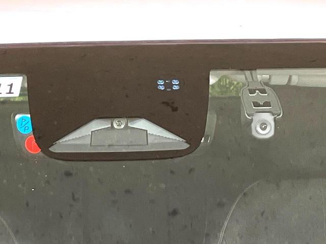 ヴェゼル ｅ：ＨＥＶ　Ｚ　４ＷＤ　９型ホンダコネクトディスプレイ　全周囲カメラ　シートヒーター　電動リアゲート　ＬＥＤヘッド　Ｂｌｕｅｔｏｏｔｈ接続　オートエアコン　ドラレコ　ＥＴＣ２．０　フルセグ　置き型充電　スマートキー（3枚目）