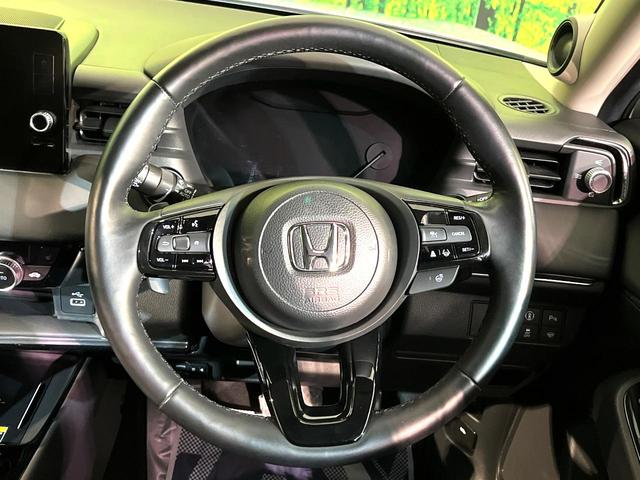 ヴェゼル ｅ：ＨＥＶ　Ｚ　４ＷＤ　９型ホンダコネクトディスプレイ　全周囲カメラ　シートヒーター　電動リアゲート　ＬＥＤヘッド　Ｂｌｕｅｔｏｏｔｈ接続　オートエアコン　ドラレコ　ＥＴＣ２．０　フルセグ　置き型充電　スマートキー（11枚目）