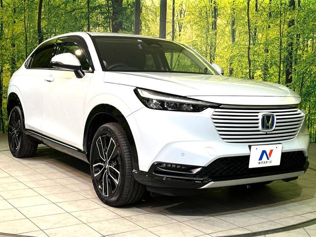 ヴェゼル ｅ：ＨＥＶ　Ｚ　４ＷＤ　９型ホンダコネクトディスプレイ　全周囲カメラ　シートヒーター　電動リアゲート　ＬＥＤヘッド　Ｂｌｕｅｔｏｏｔｈ接続　オートエアコン　ドラレコ　ＥＴＣ２．０　フルセグ　置き型充電　スマートキー（16枚目）