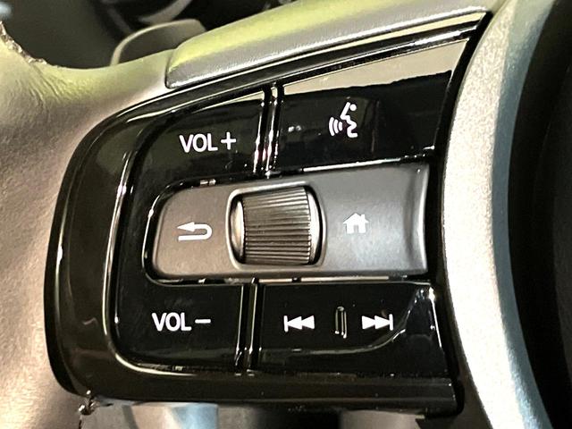 ヴェゼル ｅ：ＨＥＶ　Ｚ　４ＷＤ　９型ホンダコネクトディスプレイ　全周囲カメラ　シートヒーター　電動リアゲート　ＬＥＤヘッド　Ｂｌｕｅｔｏｏｔｈ接続　オートエアコン　ドラレコ　ＥＴＣ２．０　フルセグ　置き型充電　スマートキー（40枚目）