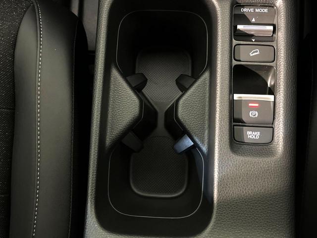 ヴェゼル ｅ：ＨＥＶ　Ｚ　４ＷＤ　９型ホンダコネクトディスプレイ　全周囲カメラ　シートヒーター　電動リアゲート　ＬＥＤヘッド　Ｂｌｕｅｔｏｏｔｈ接続　オートエアコン　ドラレコ　ＥＴＣ２．０　フルセグ　置き型充電　スマートキー（48枚目）