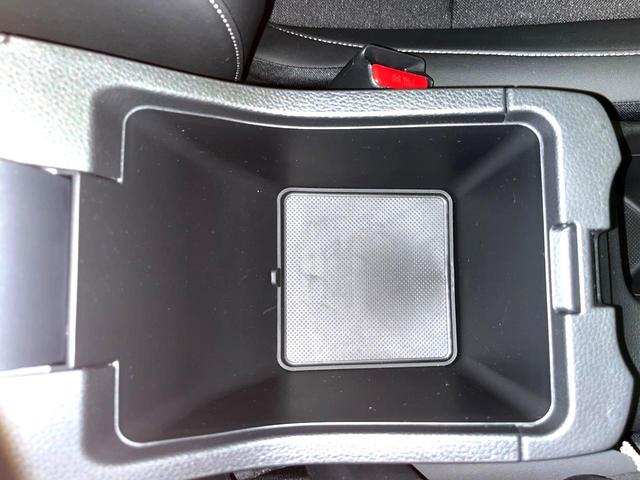 ヴェゼル ｅ：ＨＥＶ　Ｚ　４ＷＤ　９型ホンダコネクトディスプレイ　全周囲カメラ　シートヒーター　電動リアゲート　ＬＥＤヘッド　Ｂｌｕｅｔｏｏｔｈ接続　オートエアコン　ドラレコ　ＥＴＣ２．０　フルセグ　置き型充電　スマートキー（49枚目）