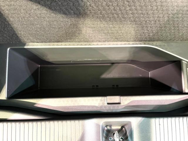 ヴェゼル ｅ：ＨＥＶ　Ｚ　４ＷＤ　９型ホンダコネクトディスプレイ　全周囲カメラ　シートヒーター　電動リアゲート　ＬＥＤヘッド　Ｂｌｕｅｔｏｏｔｈ接続　オートエアコン　ドラレコ　ＥＴＣ２．０　フルセグ　置き型充電　スマートキー（56枚目）