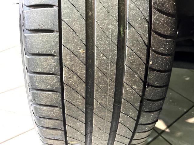 ヴェゼル ｅ：ＨＥＶ　Ｚ　４ＷＤ　９型ホンダコネクトディスプレイ　全周囲カメラ　シートヒーター　電動リアゲート　ＬＥＤヘッド　Ｂｌｕｅｔｏｏｔｈ接続　オートエアコン　ドラレコ　ＥＴＣ２．０　フルセグ　置き型充電　スマートキー（62枚目）