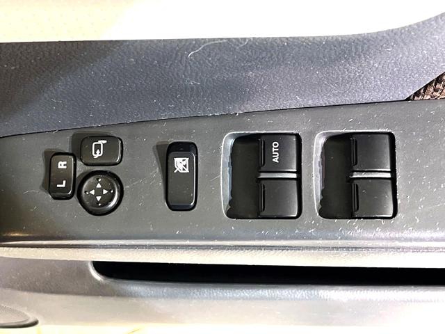 MRワゴン X 4WD シートヒーター バックカメラ CD再生 FM/AMラジオ スマートキー USB入力端子 オートエアコン 盗難防止装置 電動格納ミラー プライバシーガラス ヘッドライトレベライサー(7枚目)