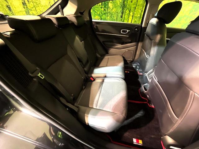 ヴェゼル e:HEV Z 4WD 衝突軽減 9型ホンダコネクトディスプレイ LEDヘッド 電動リアゲート パドルシフト シートヒーター バックカメラ Bluetooth接続 フルセグ オートエアコン スマートキー(9枚目)