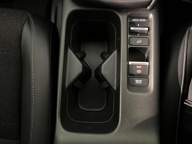 ヴェゼル e:HEV Z 4WD 衝突軽減 9型ホンダコネクトディスプレイ LEDヘッド 電動リアゲート パドルシフト シートヒーター バックカメラ Bluetooth接続 フルセグ オートエアコン スマートキー(38枚目)