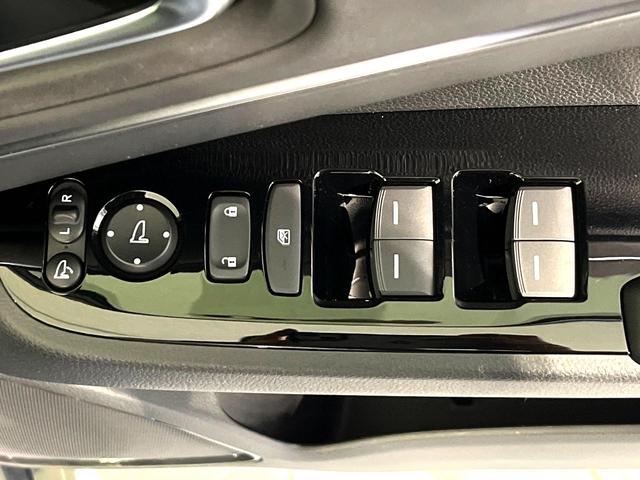 ヴェゼル e:HEV Z 4WD 衝突軽減 9型ホンダコネクトディスプレイ LEDヘッド 電動リアゲート パドルシフト シートヒーター バックカメラ Bluetooth接続 フルセグ オートエアコン スマートキー(39枚目)