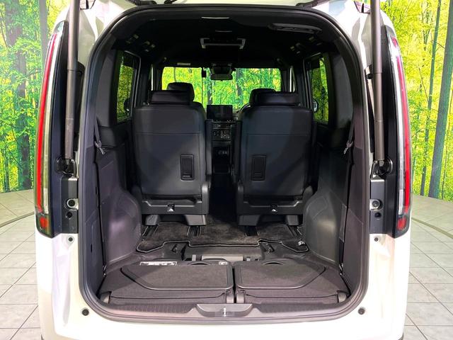 ステップワゴン ｅ：ＨＥＶスパーダ　純正１１．４型ナビ　両側電動スライド　後席モニター　電動リアゲート　ＬＥＤヘッド　Ｂｌｕｅｔｏｏｔｈ接続　バックカメラ　ＥＴＣ　Ｂｌｕｅｔｏｏｔｈ接続　フルセグ　ダブルオートエアコン　スマートキー（11枚目）