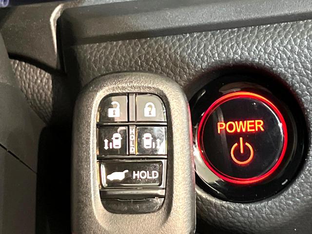 ステップワゴン ｅ：ＨＥＶスパーダ　純正１１．４型ナビ　両側電動スライド　後席モニター　電動リアゲート　ＬＥＤヘッド　Ｂｌｕｅｔｏｏｔｈ接続　バックカメラ　ＥＴＣ　Ｂｌｕｅｔｏｏｔｈ接続　フルセグ　ダブルオートエアコン　スマートキー（29枚目）