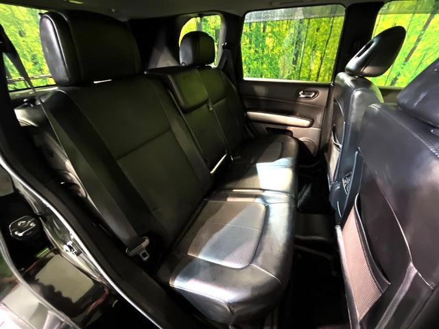 エクストレイル ２０Ｘｔｔ　４ＷＤ　サンルーフ　メーカーナビ　全席シートヒーター　バックカメラ　ＥＴＣ　ＣＤ／ＤＶＤ再生　ＨＩＤヘッド　クルーズコントロール　オートライト　オートエアコン　スマートキー　盗難防止装置　横滑り防止（9枚目）
