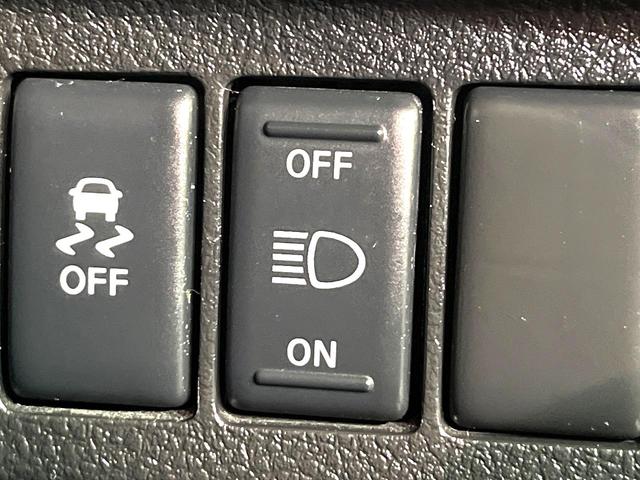 エクストレイル ２０Ｘｔｔ　４ＷＤ　サンルーフ　メーカーナビ　全席シートヒーター　バックカメラ　ＥＴＣ　ＣＤ／ＤＶＤ再生　ＨＩＤヘッド　クルーズコントロール　オートライト　オートエアコン　スマートキー　盗難防止装置　横滑り防止（28枚目）