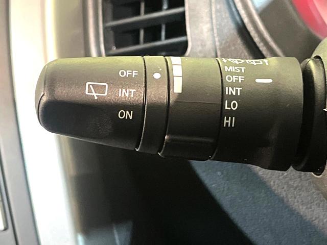 エクストレイル ２０Ｘｔｔ　４ＷＤ　サンルーフ　メーカーナビ　全席シートヒーター　バックカメラ　ＥＴＣ　ＣＤ／ＤＶＤ再生　ＨＩＤヘッド　クルーズコントロール　オートライト　オートエアコン　スマートキー　盗難防止装置　横滑り防止（33枚目）