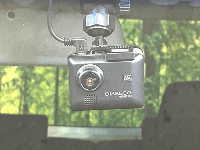 スペーシアカスタム ＴＳ　４ＷＤ　純正ナビ　両側電動スライド　シートヒーター　ＥＴＣ　ドラレコ　ＨＩＤヘッド　ＣＤ／ＤＶＤ再生　オートエアコン　オートライト　スマートキー　アイドリングストップ　盗難防止装置　電動格納ミラー（7枚目）