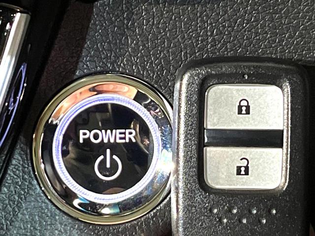 ヴェゼル ハイブリッドＺ・ホンダセンシング　４ＷＤ　衝突軽減　純正ナビ　シートヒーター　ＬＥＤヘッド　バックカメラ　ＥＴＣ　Ｂｌｕｅｔｏｏｔｈ接続　ＣＤ／ＤＶＤ再生　オートライト　オートエアコン　スマートキー　盗難防止装置　電動格納ミラー（7枚目）