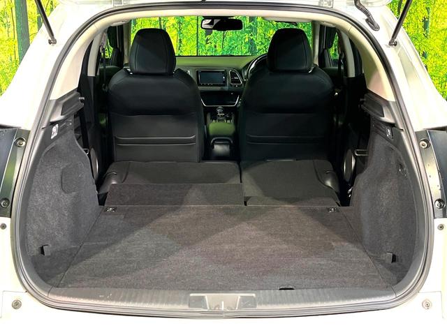 ヴェゼル ハイブリッドＺ・ホンダセンシング　４ＷＤ　衝突軽減　純正ナビ　シートヒーター　ＬＥＤヘッド　バックカメラ　ＥＴＣ　Ｂｌｕｅｔｏｏｔｈ接続　ＣＤ／ＤＶＤ再生　オートライト　オートエアコン　スマートキー　盗難防止装置　電動格納ミラー（10枚目）