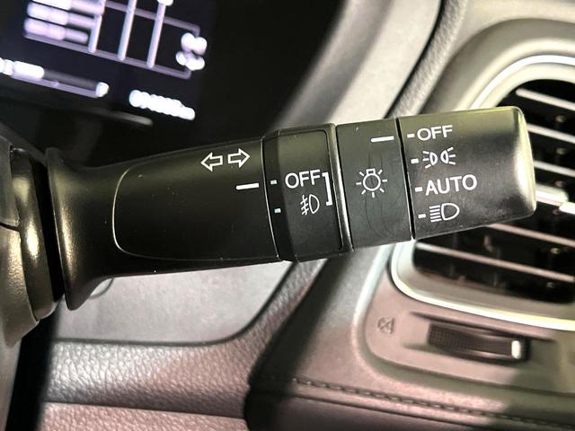 ヴェゼル ハイブリッドＺ・ホンダセンシング　４ＷＤ　衝突軽減　純正ナビ　シートヒーター　ＬＥＤヘッド　バックカメラ　ＥＴＣ　Ｂｌｕｅｔｏｏｔｈ接続　ＣＤ／ＤＶＤ再生　オートライト　オートエアコン　スマートキー　盗難防止装置　電動格納ミラー（41枚目）