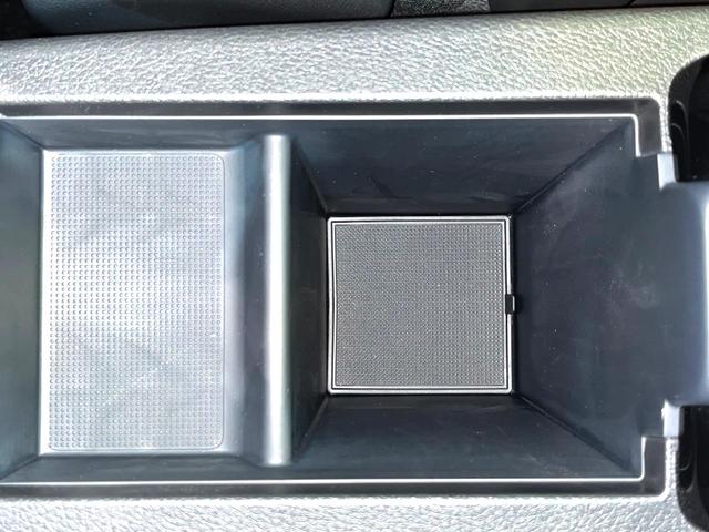 ヴェゼル ハイブリッドＺ・ホンダセンシング　４ＷＤ　衝突軽減　純正ナビ　シートヒーター　ＬＥＤヘッド　バックカメラ　ＥＴＣ　Ｂｌｕｅｔｏｏｔｈ接続　ＣＤ／ＤＶＤ再生　オートライト　オートエアコン　スマートキー　盗難防止装置　電動格納ミラー（47枚目）