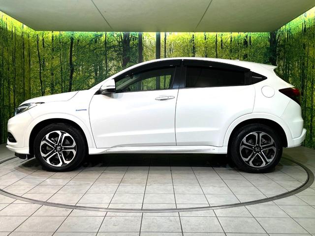 ヴェゼル ハイブリッドＺ・ホンダセンシング　４ＷＤ　衝突軽減　純正ナビ　シートヒーター　ＬＥＤヘッド　バックカメラ　ＥＴＣ　Ｂｌｕｅｔｏｏｔｈ接続　ＣＤ／ＤＶＤ再生　オートライト　オートエアコン　スマートキー　盗難防止装置　電動格納ミラー（66枚目）