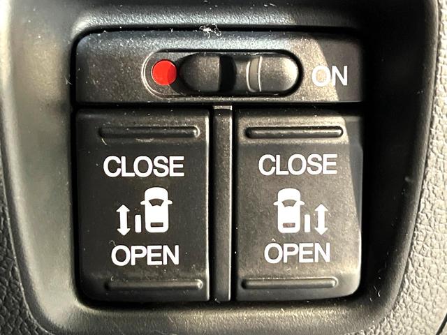 N-BOXカスタム G・ターボAパッケージ 4WD 衝突軽減 ナビ 両側電動スライド バックカメラ HIDヘッド CD/DVD再生 オートエアコン ETC クルーズコントロール スマートキー 盗難防止装置 電動格納ミラー 横滑り防止装置(6枚目)