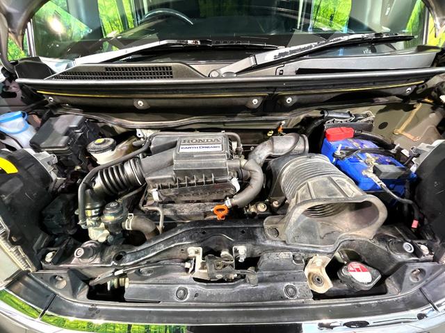 N-BOXカスタム G・ターボAパッケージ 4WD 衝突軽減 ナビ 両側電動スライド バックカメラ HIDヘッド CD/DVD再生 オートエアコン ETC クルーズコントロール スマートキー 盗難防止装置 電動格納ミラー 横滑り防止装置(18枚目)