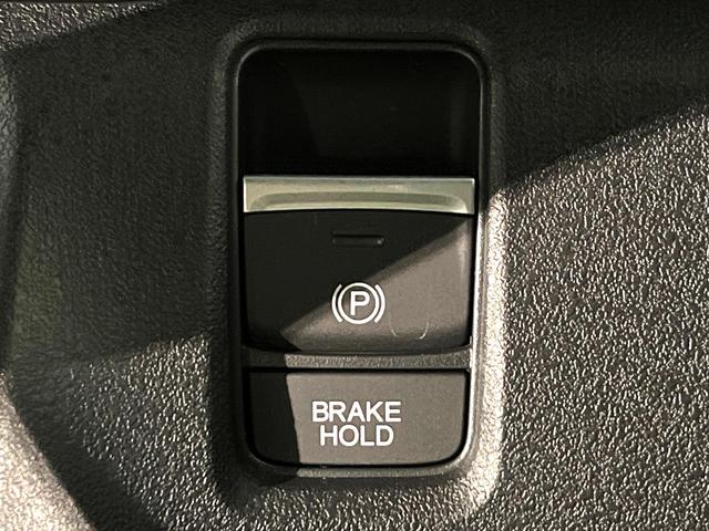 Ｎ－ＢＯＸカスタム ベースグレード　４ＷＤ　届出済未使用車　電動スライドドア　シートヒーター　ＬＥＤヘッド　オートブレーキホールド　オートエアコン　スマートキー　盗難防止装置　横滑り防止装置　電動格納ミラー　プライバシーガラス（5枚目）