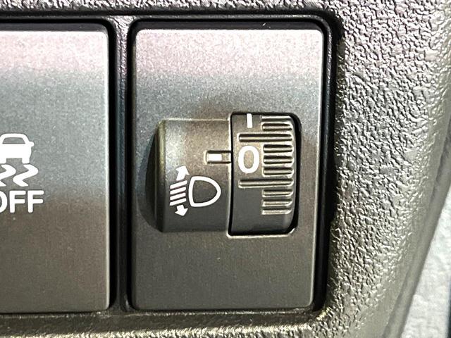 Ｎ－ＢＯＸカスタム ベースグレード　４ＷＤ　届出済未使用車　電動スライドドア　シートヒーター　ＬＥＤヘッド　オートブレーキホールド　オートエアコン　スマートキー　盗難防止装置　横滑り防止装置　電動格納ミラー　プライバシーガラス（24枚目）