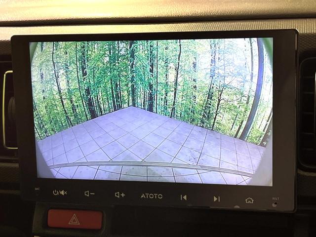 【バックカメラ】駐車時に後方がリアルタイム映像で確認できます。大型商業施設や立体駐車場での駐車時や、夜間のバック時に大活躍！運転スキルに関わらず、今や必須となった装備のひとつです！