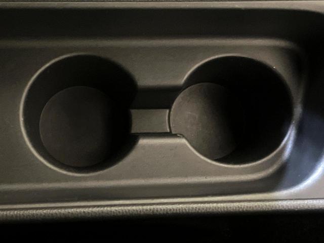 ヤリスクロス ハイブリッドZ 衝突軽減 ナビ機能付純正ディスプレイオーディオ 全周囲カメラ ステアリングヒーター シートヒーター ETC LEDヘッド オートライト オートエアコン スマートキー 盗難防止装置(41枚目)