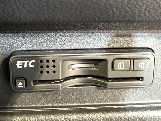 オデッセイ アブソルート・ＥＸ　両側電動ドア　純正ＳＤナビ　バックカメラ　ホンダセンシング　レーダークルーズ　禁煙車　ハーフレザーシート　パワーシート　スマートキー　ＬＥＤヘッド　ビルトインＥＴＣ　純正１８インチアルミ（7枚目）