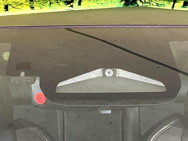 プリウス Z 純正ナビ機能付きディスプレイオーディオ 全周囲カメラ 禁煙車 トヨタセーフティセンス ETC2.0 Bluetooth再生 100V電源 LEDヘッドライトLEDフォグ スマートキー(4枚目)