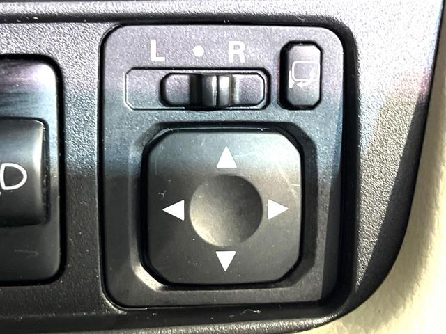 eKワゴン M 4WD シートヒーター オートエアコン Bluetooth接続 アイドリングストップ リモコンキー 盗難防止装置 電動格納ミラー ヘッドライトレベライザー プライバシーガラス(27枚目)