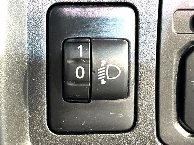 eKワゴン M 4WD シートヒーター オートエアコン Bluetooth接続 アイドリングストップ リモコンキー 盗難防止装置 電動格納ミラー ヘッドライトレベライザー プライバシーガラス(28枚目)