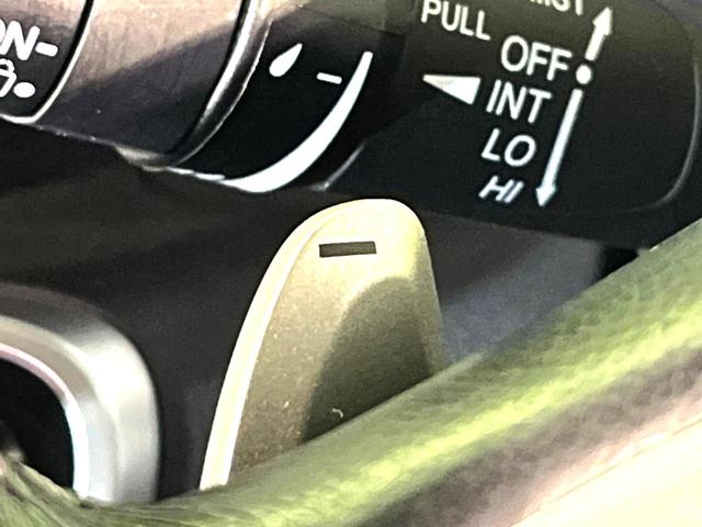 N-BOXカスタム G・ターボLパッケージ ナビ 両側電動スライド HIDヘッド クルーズコントロール バックカメラ ETC Bluetooth接続 CD オートエアコン オートライト スマートキー 盗難防止装置 横滑り防止装置 電動格納ミラー(32枚目)