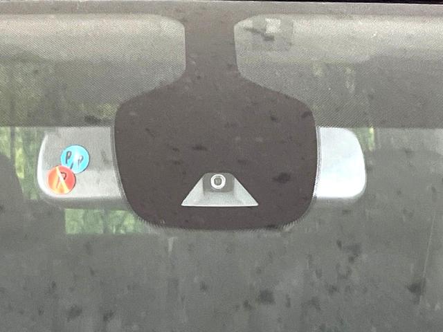 セレナ e-パワー ハイウェイスターV プロパイロット 衝突軽減 純正10型ナビ 後席モニター 両側電動スライド ETC Bluetooth接続 フルセグ CD/DVD再生 ダブルオートエアコン スマートキー 盗難防止装置 オートライト(3枚目)