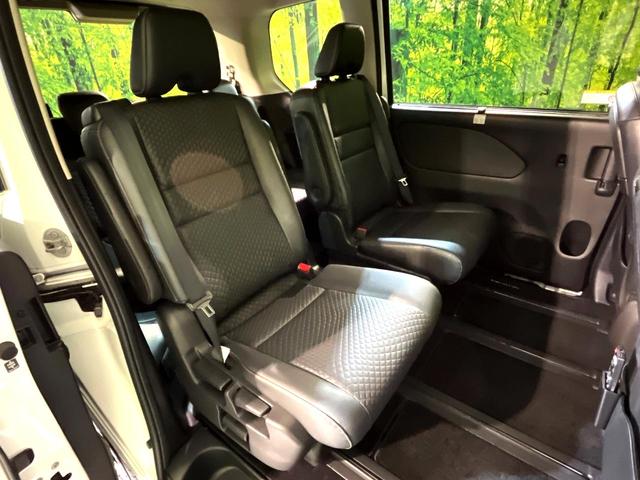 セレナ e-パワー ハイウェイスターV プロパイロット 衝突軽減 純正10型ナビ 後席モニター 両側電動スライド ETC Bluetooth接続 フルセグ CD/DVD再生 ダブルオートエアコン スマートキー 盗難防止装置 オートライト(9枚目)