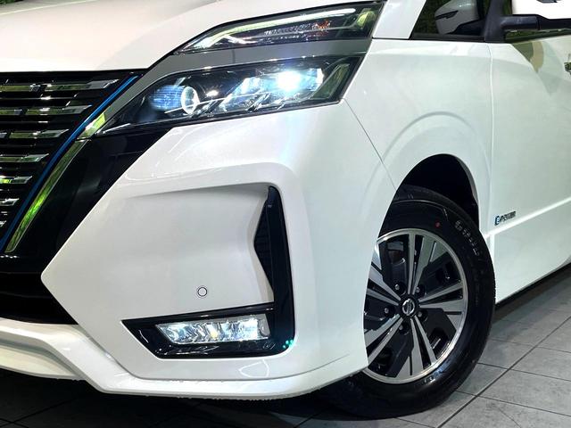 セレナ e-パワー ハイウェイスターV プロパイロット 衝突軽減 純正10型ナビ 後席モニター 両側電動スライド ETC Bluetooth接続 フルセグ CD/DVD再生 ダブルオートエアコン スマートキー 盗難防止装置 オートライト(13枚目)