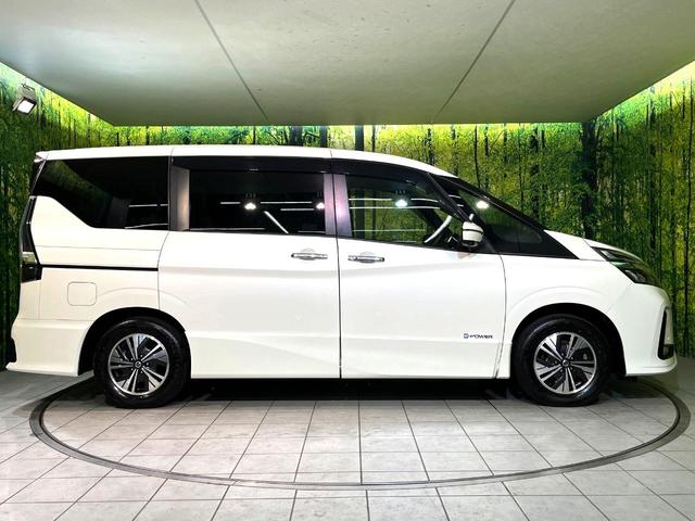 セレナ e-パワー ハイウェイスターV プロパイロット 衝突軽減 純正10型ナビ 後席モニター 両側電動スライド ETC Bluetooth接続 フルセグ CD/DVD再生 ダブルオートエアコン スマートキー 盗難防止装置 オートライト(61枚目)