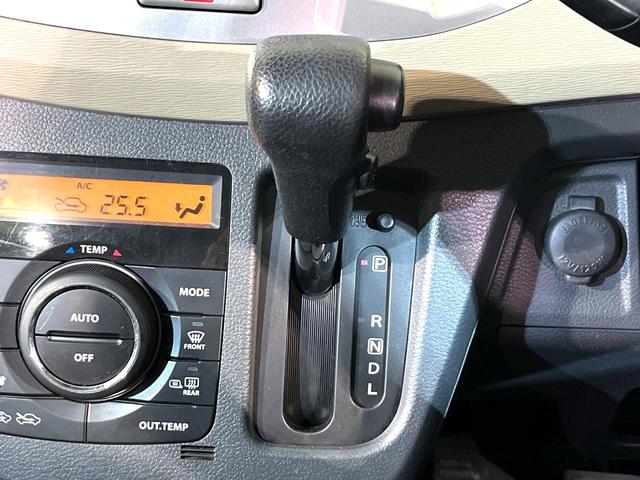 ワゴンR FX 4WD シートヒーター オートエアコン CD再生 オーディオ FM/AMラジオ リモコンキー アイドリングストップ プライバシーガラス 電動格納ミラー ヘッドライトレベライザー(24枚目)