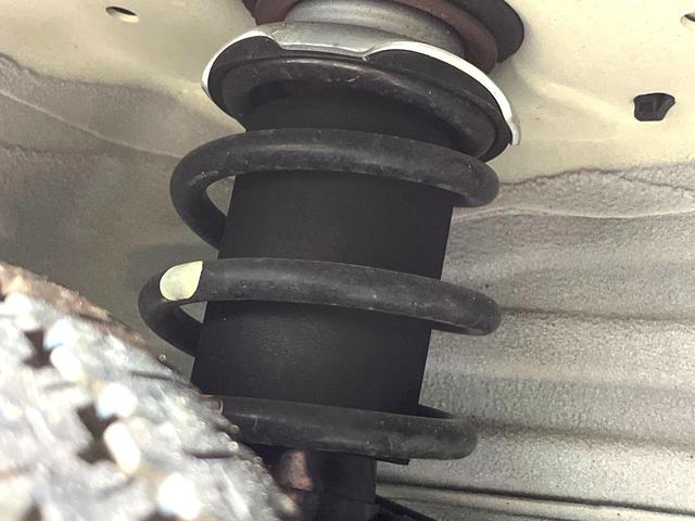 キャリイトラック ６０周年記念車　４ＷＤ　衝突軽減　ＨＩＤヘッドライト　オートハイビーム　オートライト　リモコンキー　車線逸脱警報　ふらつき警報　誤発進抑制　三方開荷台　ＡＭ／ＦＭラジオ（21枚目）