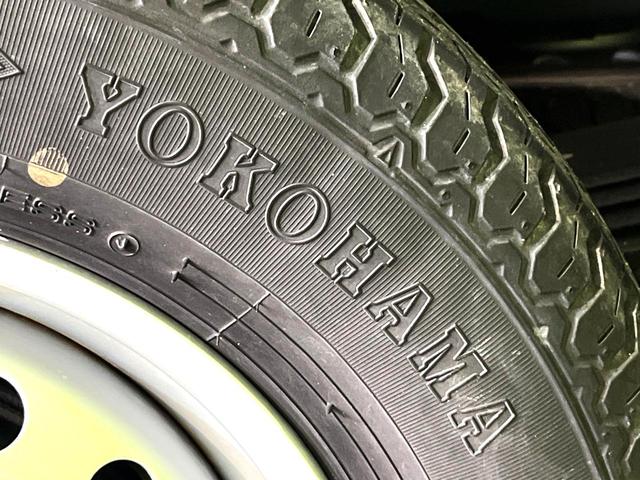 キャリイトラック ６０周年記念車　４ＷＤ　衝突軽減　ＨＩＤヘッドライト　オートハイビーム　オートライト　リモコンキー　車線逸脱警報　ふらつき警報　誤発進抑制　三方開荷台　ＡＭ／ＦＭラジオ（45枚目）