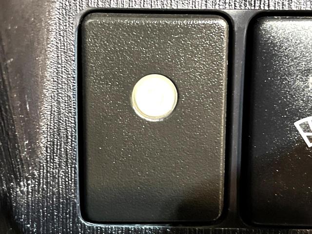 プリウスアルファ Ｓ　寒冷地仕様　純正８型ナビ　ＥＴＣ　バックカメラ　ドラレコ　オートエアコン　Ｂｌｕｅｔｏｏｔｈ接続　フルセグ　ＣＤ／ＤＶＤ再生　オートライト　スマートキー　電動格納ミラー　盗難防止装置（33枚目）