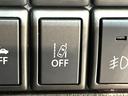 ベースグレード　４ＷＤ　衝突軽減　両側電動スライド　ナビ　シートヒーター　バックカメラ　Ｂｌｕｅｔｏｏｔｈ接続　ＥＴＣ　オーテオアコン　スマートキー　盗難防止装置　アイドリングストップ　電動格納ミラー　横滑り防止装置（36枚目）