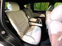 後部座席も気になるようなキズ・汚れやへたり等、大きなダメージはなく、良好な状態です。